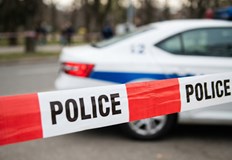 Лек автомобил и камион се удариха има пострадалТежък пътен инцидент