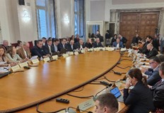 Проектът предвижда минимална заплата от 620 евро и 10 ръст