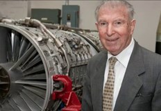 Професор Виден Табаков разработва сплавите предпазили ракетата Сатурн 5 от