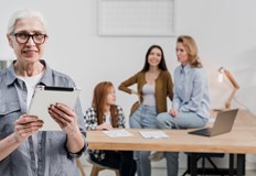 Българите доплащат 37 от здравните разходи което е двойно над