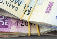 Обезценяването на валутата се ускорява след промените в лихвените проценти