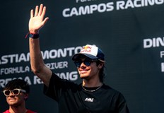 Българският пилот финишира трети в спринтовото състезание за Голямата награда