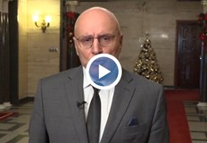 Емоционално обръщение на управителя на БНБ часове преди приемане на