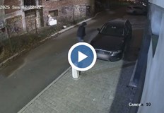 Камери заснеха извършителя в квартал Мотописта полицията разследва случаяДесетки автомобили