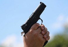 Новият закон наказва строго стрелбите във въздуха и прави незаконното