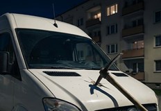 Полицията издирва извършителя на вандалския актПолицията в Русе разследва умишлено