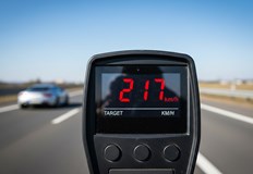 За подобно драстично превишение на скоростта в съседната държава се