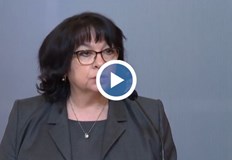 Кабинетът опитва да отвори пазара на ДЦК за физически лицаПравителството