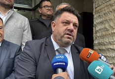 Вицепремиерът изключи възможността за оставка на кабинетаПозицията на Зафиров идва