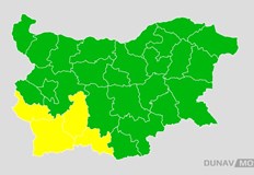 Предупреждението е за интензивни дъждове и повишен риск от локални