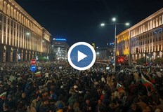 Управляващите гласуваха окончателно удължителния финансов закон въпреки напрежениетоПривърженици и симпатизанти