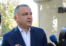 Четирима са обвинени за фалшифициране на документи и измама с