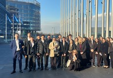 Младите математици се запознаха с работата на европейските институцииГрупа ученици