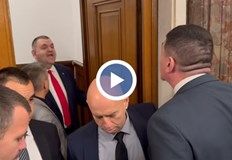 Пеевски се заключи в стаята си след сблъсъка с МирчевБезпрецедентен