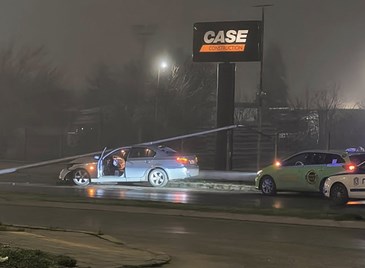 Шофьор отнесе стълб на булевард "Тутракан" Шофьор отнесе стълб на булевард "Тутракан"