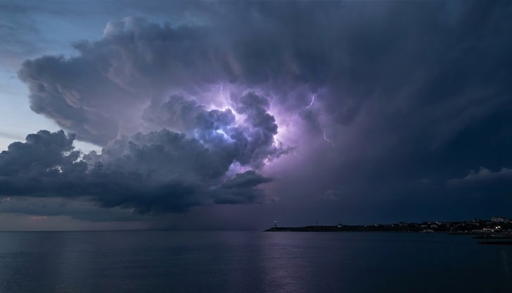 Електрическата активност остава скрита за човешкото око, но системите за ранно предупреждение я засичат все по-често Електрическата активност остава скрита за човешкото око, но системите за ранно предупреждение я засичат все по-често