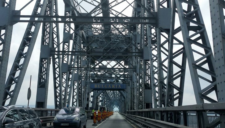 Вижте къде са въведени ограничения на скоростта и стеснения тази вечер Вижте къде са въведени ограничения на скоростта и стеснения тази вечер