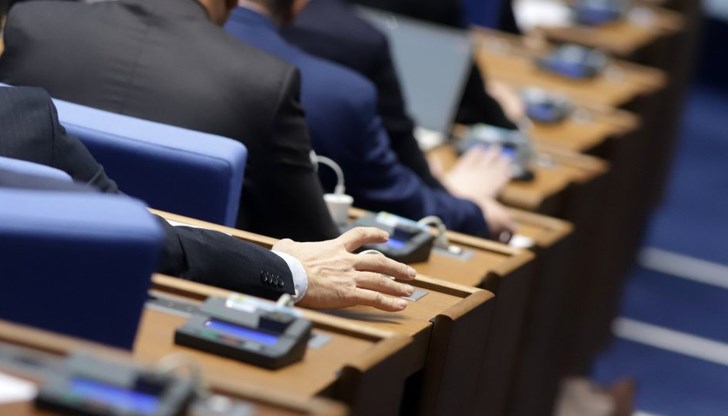 Родителите на деца до 12 години ще са с гъвкаво работно време целогодишно Родителите на деца до 12 години ще са с гъвкаво работно време целогодишно