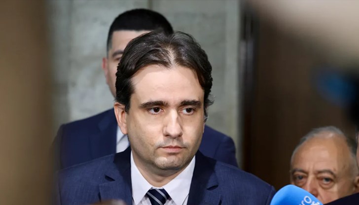 "Да, България" внася предложение за връщане на 100% машинно гласуване, изключват преговори с ГЕРБ "Да, България" внася предложение за връщане на 100% машинно гласуване, изключват преговори с ГЕРБ