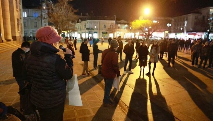 Трябва да се борим, докато не си отвоюваме обратно държавата, заяви Даниела Петрова