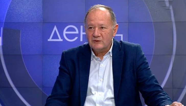 Бившият вътрешен министър определи ситуацията в МВР като подценена и предупреди, че при избори промяната ще почука на вратата на Борисов и Пеевски Бившият вътрешен министър определи ситуацията в МВР като подценена и предупреди, че при избори промяната ще почука на вратата на Борисов и Пеевски