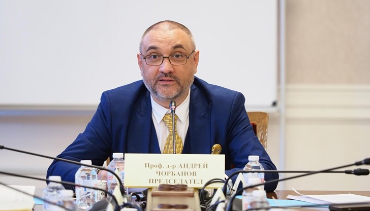 Народният представител внесе заявлението си в деловодството на парламента тази сутрин