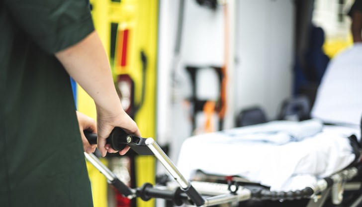 Лекари се борят за живота на 11-годишно дете, бащата е в затвора, а майката била в болница Лекари се борят за живота на 11-годишно дете, бащата е в затвора, а майката била в болница