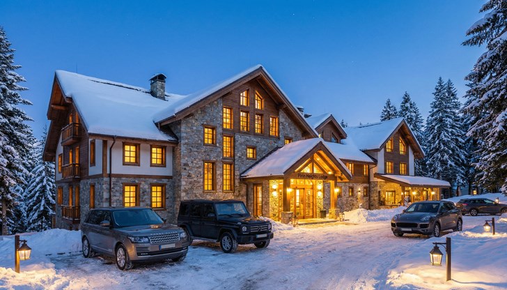 Резервациите са направени месеци по-рано, а луксозните пакети свършиха първи Резервациите са направени месеци по-рано, а луксозните пакети свършиха първи