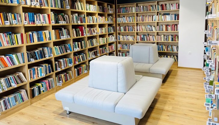 14 културни институции печелят финансиране за компютърни станции и ремонт 14 културни институции печелят финансиране за компютърни станции и ремонт