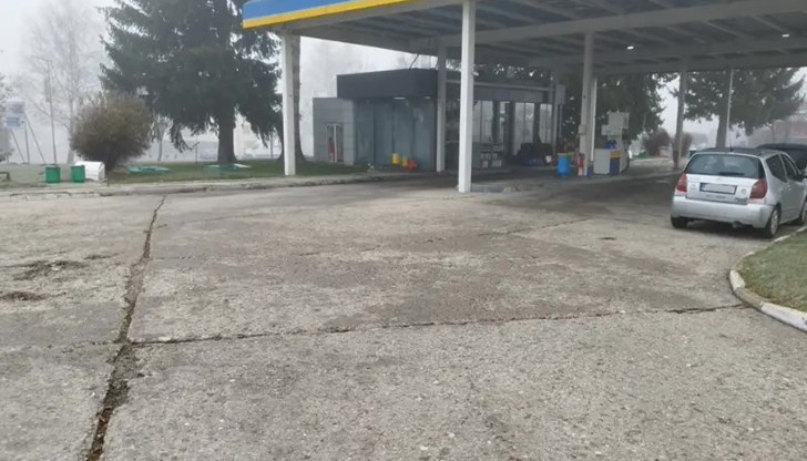 Маскиран мъж е заплашил касиерка с пистолет Маскиран мъж е заплашил касиерка с пистолет