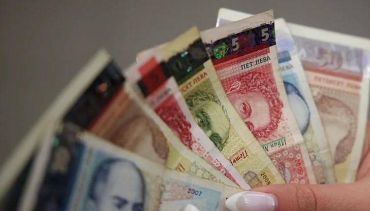 Финансовата система е под натиск от огромния обем пари в брой и декларации за произход Финансовата система е под натиск от огромния обем пари в брой и декларации за произход