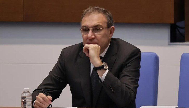 Майчинството скача на 900 лева, а пенсиите се вдигат с 8% от 1 юли Майчинството скача на 900 лева, а пенсиите се вдигат с 8% от 1 юли