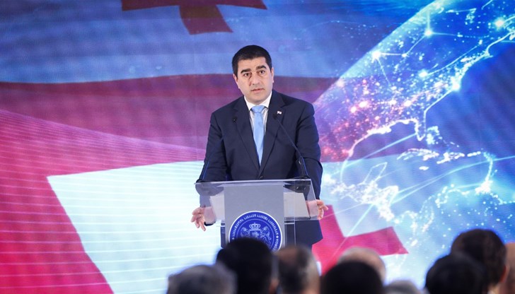 Председателят на парламента в Тбилиси обвини Брюксел, че води Европа към "цивилизационна бездна" Председателят на парламента в Тбилиси обвини Брюксел, че води Европа към "цивилизационна бездна"