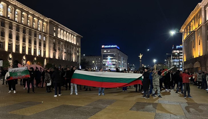Недоволните се организираха в социалните мрежи, движението в центъра на София остава спокойно Недоволните се организираха в социалните мрежи, движението в центъра на София остава спокойно