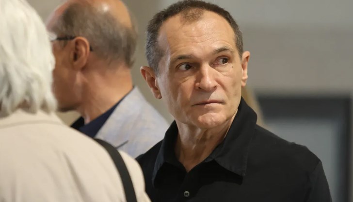 Бизнесменът обяви, че има юридически пречки за премахване на задълженията Бизнесменът обяви, че има юридически пречки за премахване на задълженията