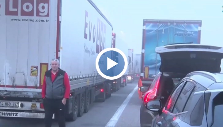 Трафикът е изключително интензивен заради празниците и протестите в Гърция, няма струпвания към Румъния