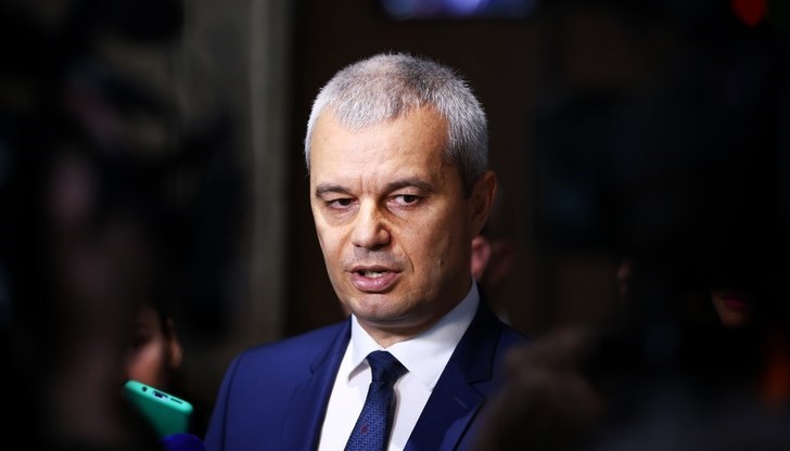 Лидерът на "Възраждане" обяви курс към пълна ревизия на държавните финанси Лидерът на "Възраждане" обяви курс към пълна ревизия на държавните финанси