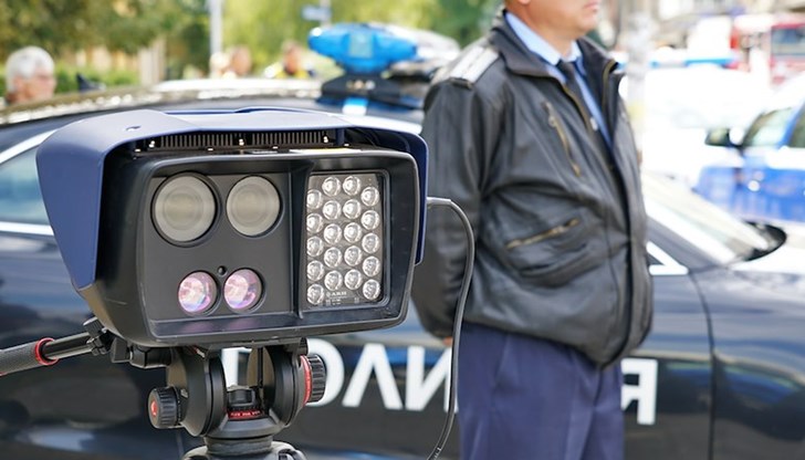 Служителите на МВР провериха над 13 000 автомобила и съставиха близо 4400 документа за нарушения