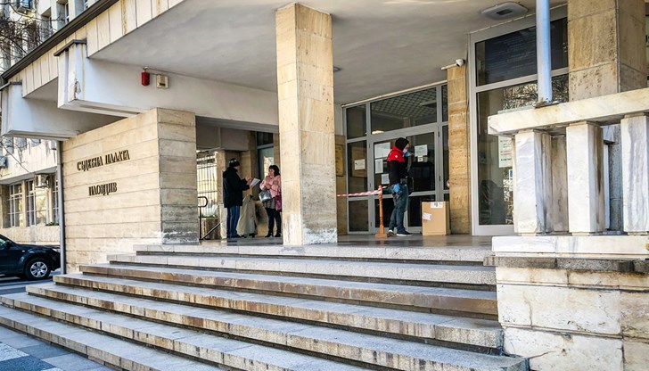 Десет месеца след смъртта на Даниел Кискинов в Казанлък, бившият служител на МВР Б. Т. остава в ареста Десет месеца след смъртта на Даниел Кискинов в Казанлък, бившият служител на МВР Б. Т. остава в ареста