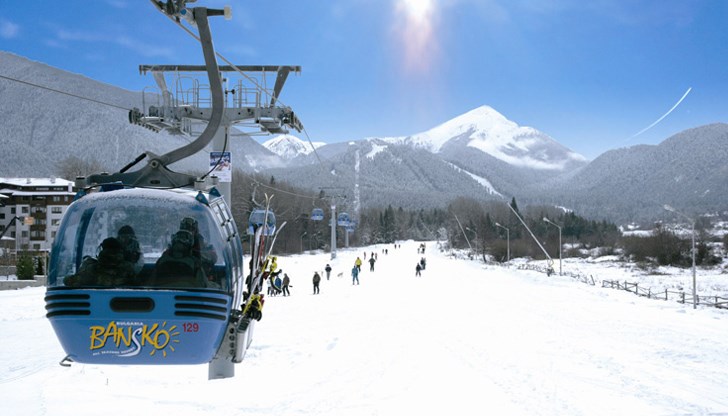 Богата програма на Бъндеришка поляна и площад "Никола Вапцаров" в центъра на града Богата програма на Бъндеришка поляна и площад "Никола Вапцаров" в центъра на града