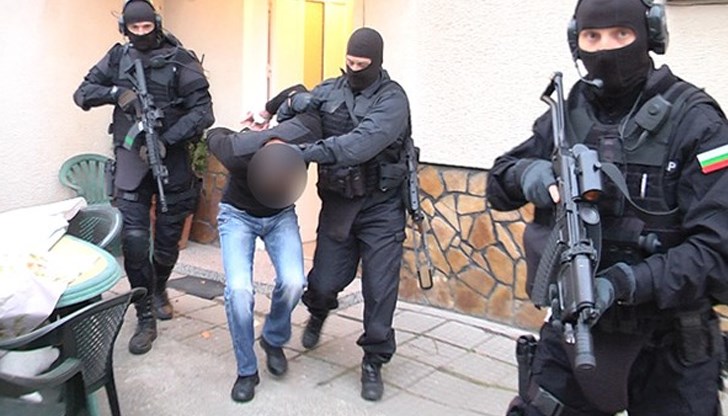 Арестуваха шестима и иззеха злато при мащабна акция на ГДБОП и ДАНС, обхванала и Русе