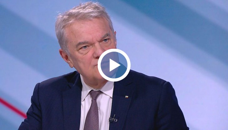 Председателят на АБВ защити полицаите и обвини Кирил Петков в "яхване" на протеста