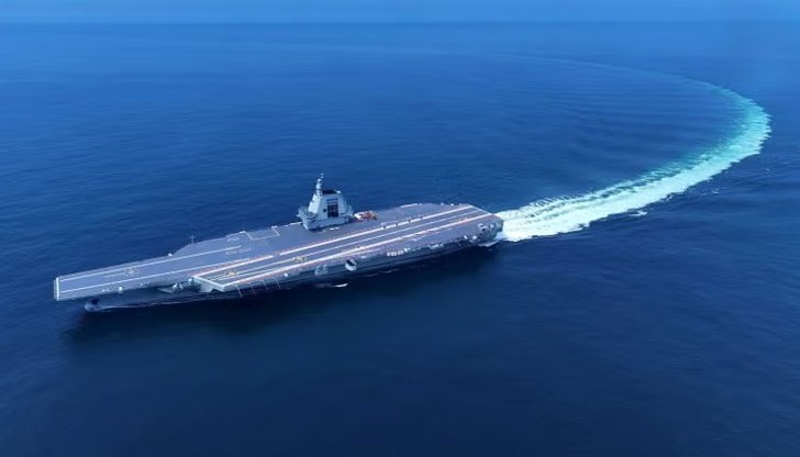 Корабът пътува към Шанхай без самолети на борда Корабът пътува към Шанхай без самолети на борда