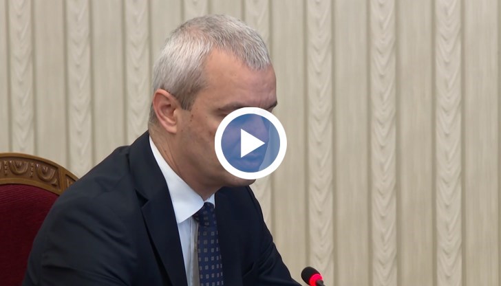 Лидерът на "Възраждане" настоява за отлагане на еврото и свикване на КСНС заради бюджетната криза