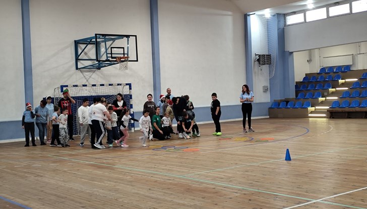 Игри, медали и българско хоро белязаха срещата в Свищов