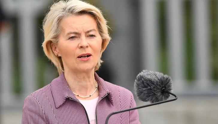 Фон дер Лайен и Калас изразиха солидарност след убийството на 12 души Фон дер Лайен и Калас изразиха солидарност след убийството на 12 души