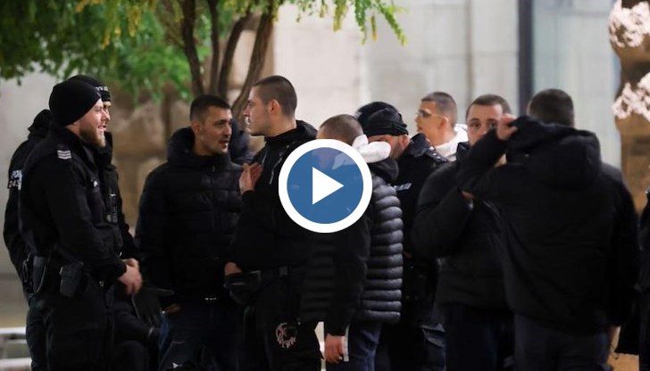 Полицията профилира и проверява лица със съмнително поведение и облекло