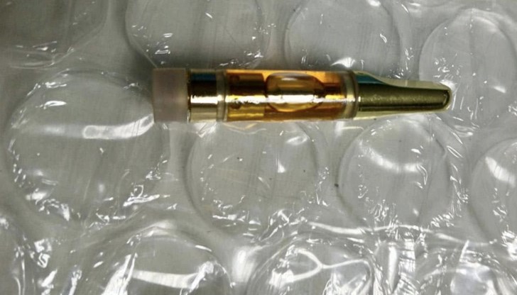 Младеж в Ряхово бе хванат с наркотичен пълнител за вейп Младеж в Ряхово бе хванат с наркотичен пълнител за вейп