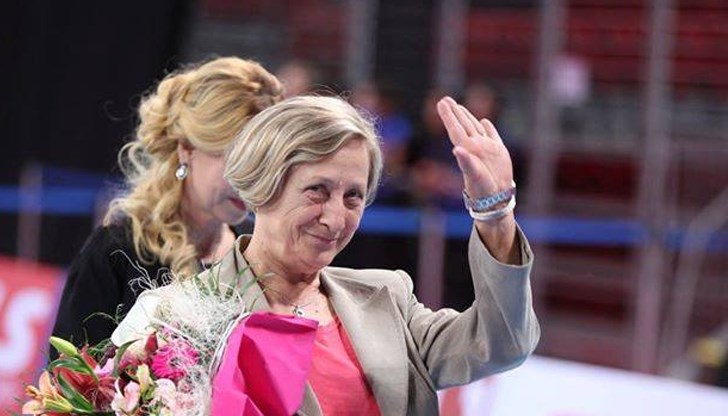 Легендарната треньорка цитира полковник Дрангов и призова за нетърпимост към арогантността на депутатите Легендарната треньорка цитира полковник Дрангов и призова за нетърпимост към арогантността на депутатите