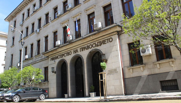 Специална комисия проверява допустимостта на кандидатите на 18 декември Специална комисия проверява допустимостта на кандидатите на 18 декември